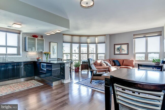 property at 888 N Quincy St