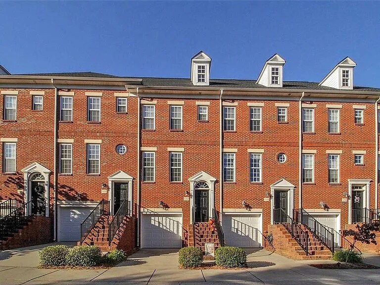 1130 Dean Hall Lane in Matthews, NC - Building Photo