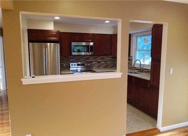 17 Hallock St in Farmingdale, NY - Building Photo - Building Photo