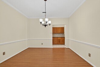 4227 Meadowchase Ln in Houston, TX - Foto de edificio - Building Photo