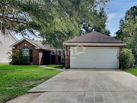 388 Shady Oak Cir in Richmond Hill, GA - Building Photo