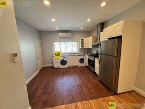 113 Moore St, Unit 1 in Boston, MA - Building Photo - Building Photo