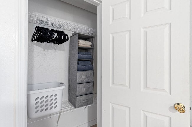 3903 E Powhatan Ave, Unit GO ID1244367P in Tampa, FL - Building Photo - Building Photo