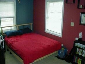 2045 Central Ave, Unit CH in Indianapolis, IN - Foto de edificio - Building Photo