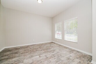 908 Fern Leaf Dr, Unit 011049 in Ruskin, FL - Foto de edificio - Building Photo