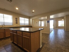 30079 N Little Leaf Dr in San Tan Valley, AZ - Building Photo - Building Photo