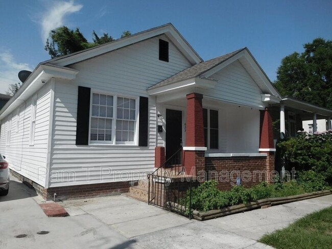 property at 633 W 35th St
