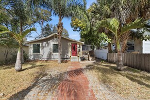1031 James Ave S in St. Petersburg, FL - Building Photo