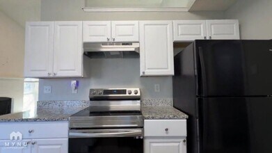 9511 Rutherglen Dr in Dallas, TX - Foto de edificio - Building Photo