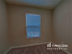 156 W Tremaine Ct in Gilbert, AZ - Building Photo - Building Photo