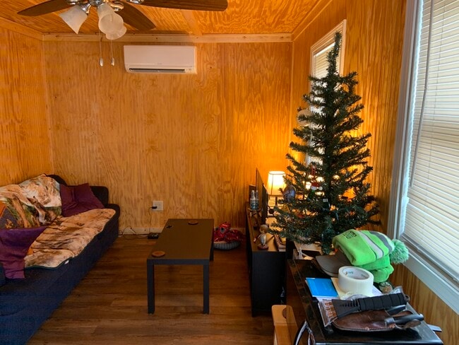 6 Chase Ln in Sylva, NC - Foto de edificio - Building Photo