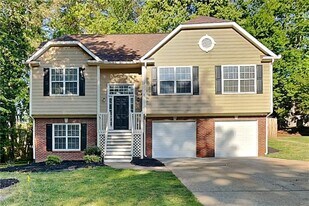 5039 Wesleyan Dr in Woodstock, GA - Building Photo