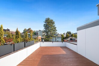 209 13th Ave E in Seattle, WA - Building Photo - Building Photo