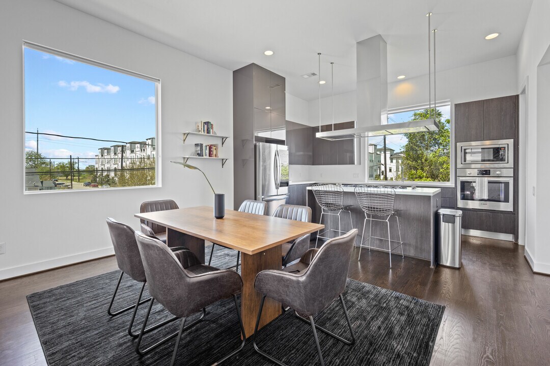 2803 Decker Pl. in Houston, TX - Building Photo