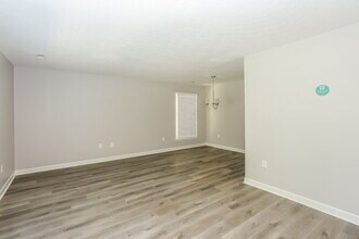 7506 Pirates Cove Ct in Charlotte, NC - Building Photo - Building Photo