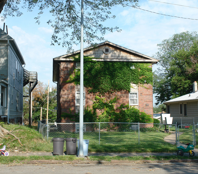 1130 S 32nd St in Omaha, NE - Foto de edificio - Building Photo