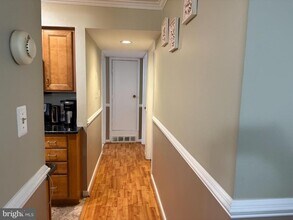 5806 Royal Ridge Dr in West Springfield, VA - Building Photo - Building Photo