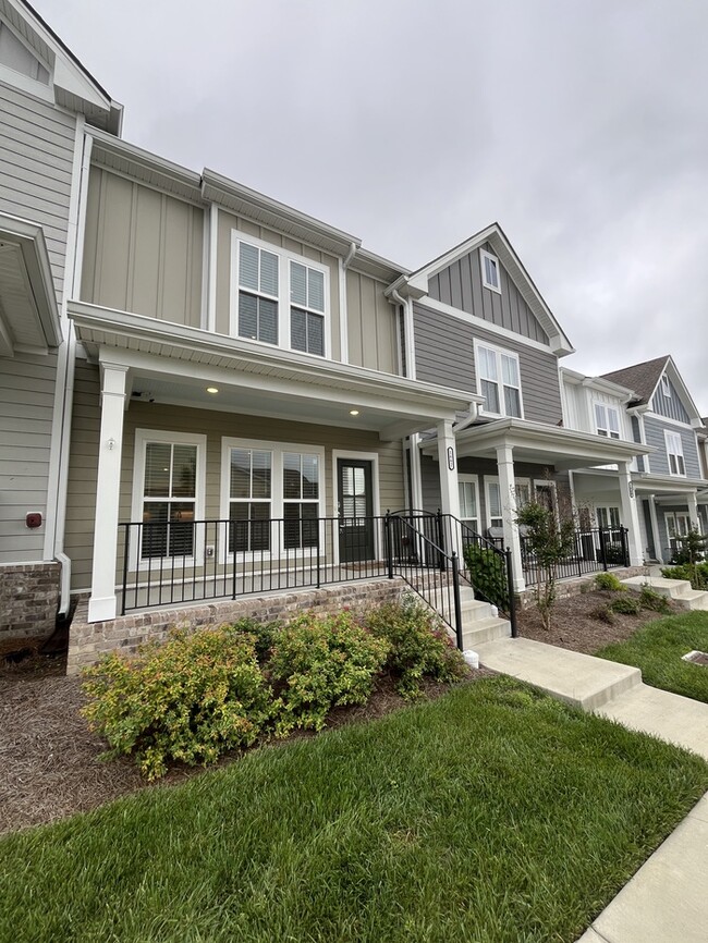 1662 Carson Meadows Ln in Nolensville, TN - Building Photo - Building Photo