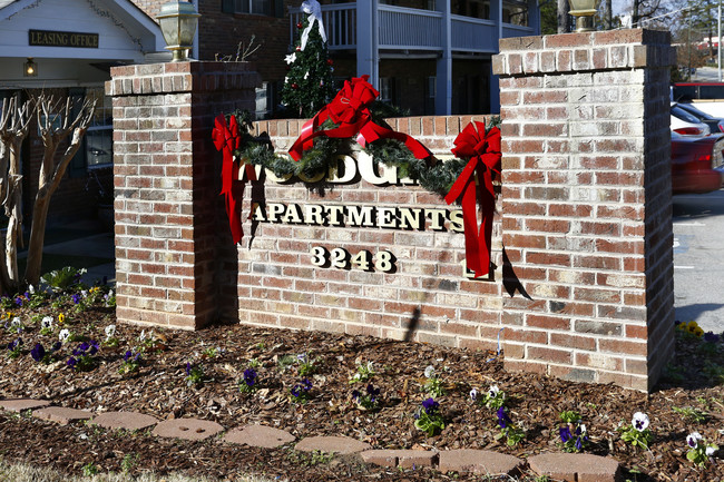 Woodgate Apartments in Atlanta, GA - Foto de edificio - Building Photo