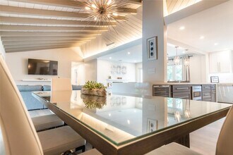 2275 SW 44th St in Fort Lauderdale, FL - Building Photo - Building Photo