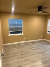 1106 Chester St in Oakland, CA - Building Photo - Building Photo