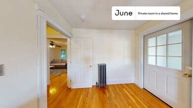 33-35 Dickinson Rd in Boston, MA - Building Photo - Building Photo