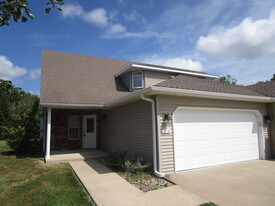 3236 Wind River Cir in Columbia, MO - Building Photo