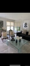 12 Murvon Ct in Westport, CT - Building Photo - Building Photo