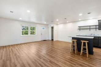 8 Germay Dr in Wilmington, DE - Building Photo - Building Photo