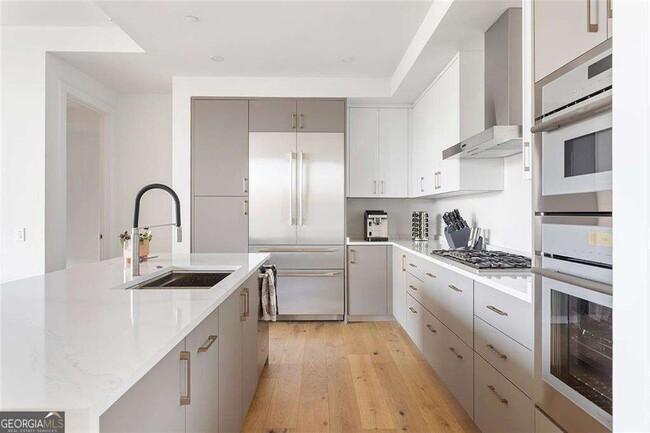 property at 2425 Peachtree Rd NE