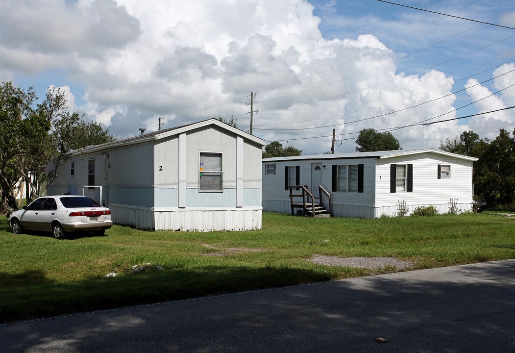 Wagon Wheel Mobile Home Park in Kissimmee, FL - Foto de edificio