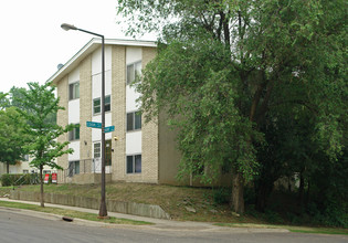 1052 Agate St in St. Paul, MN - Building Photo - Building Photo