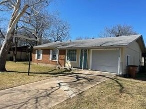 7704 Delafield Ln in Austin, TX - Building Photo - Building Photo