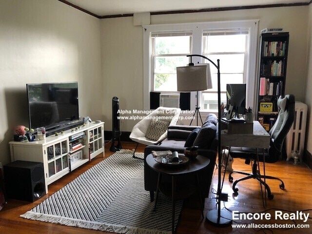 155 Summer St, Unit 7R in Somerville, MA - Foto de edificio - Building Photo