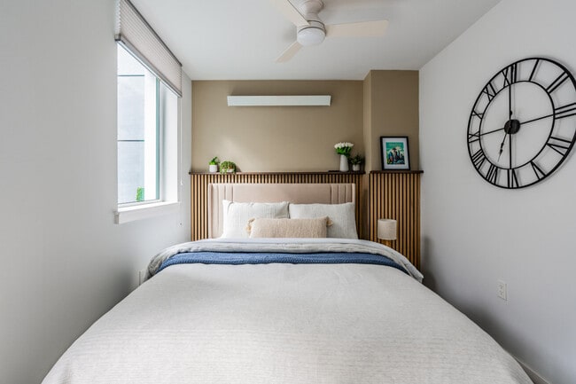 320 Queen Anne Ave N in Seattle, WA - Building Photo - Building Photo