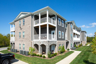 Palomar Woods in Lexington, KY - Building Photo - Building Photo