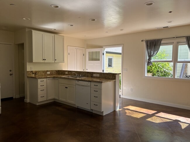 108 Myrtle St in Santa Cruz, CA - Building Photo - Building Photo