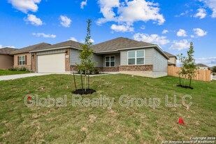 108 Fabarm Ln in New Braunfels, TX - Building Photo