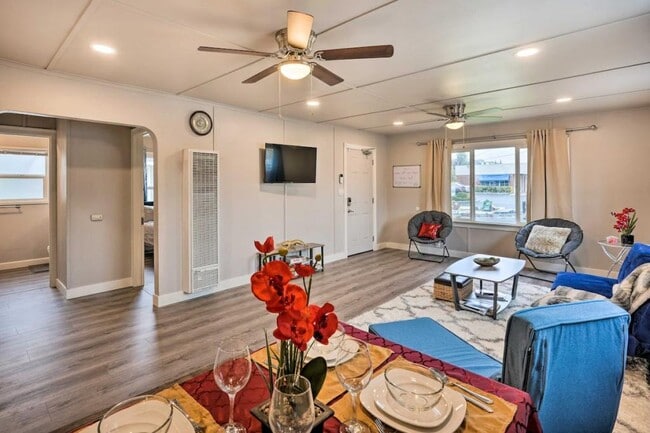 9590 2nd Ave in Elk Grove, CA - Building Photo - Building Photo