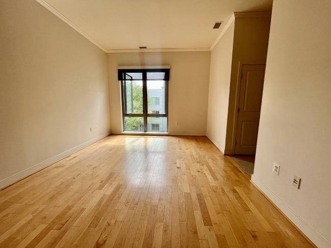 4101 Albemarle St NW in Washington, DC - Foto de edificio - Building Photo