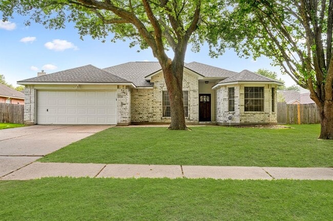 property at 1242 Hunter Wood Dr