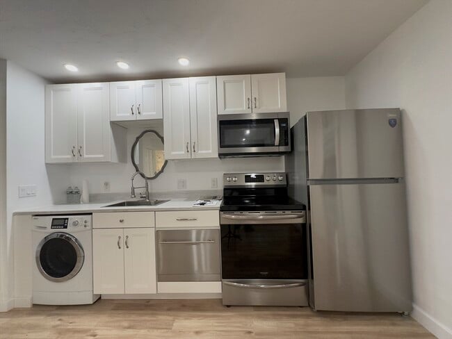 195 Thomas E. Burgin Pkwy in Quincy, MA - Building Photo - Building Photo