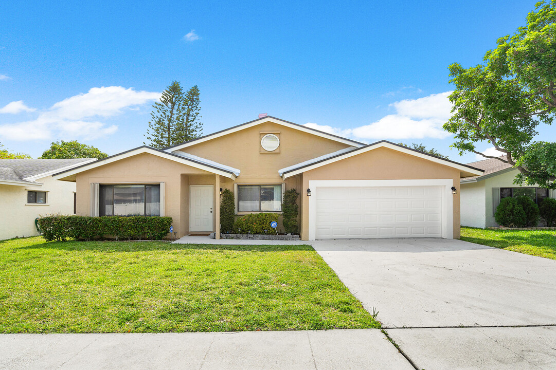 1531 SW 102nd Terrace in Davie, FL - Building Photo