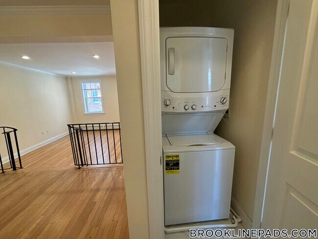 37 Auburn St in Brookline, MA - Building Photo - Building Photo
