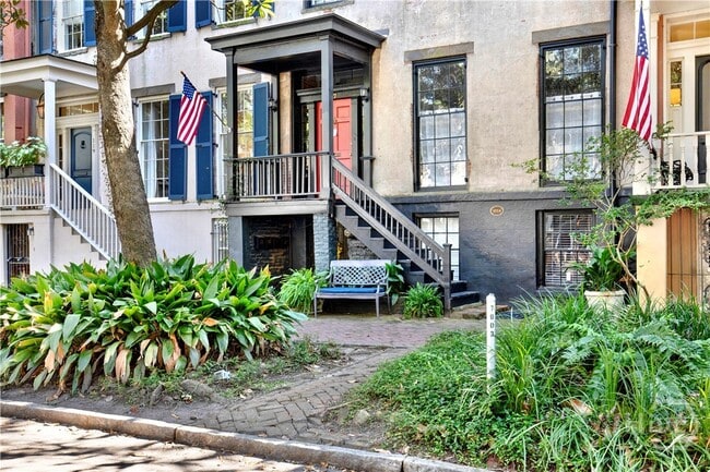 property at 117 E Jones St