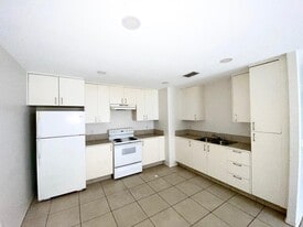 3307 Magdalena St, Unit 8 in Mission, TX - Building Photo
