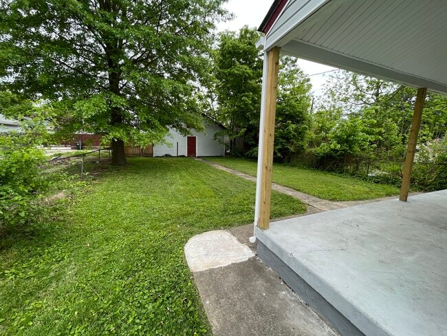 1506 E Oak St in New Albany, IN - Building Photo - Building Photo