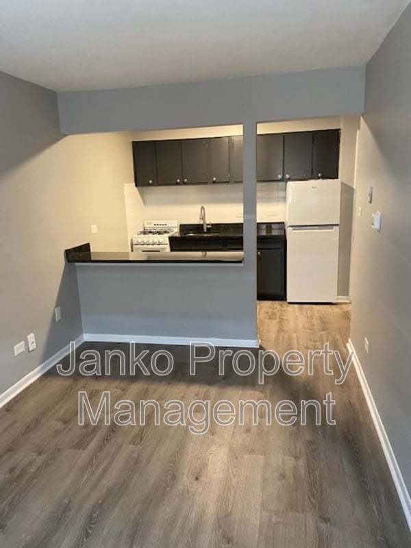 property at 3341 Commercial Ave