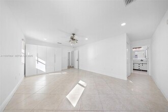 6240 Gauntlet Hall Ln in Davie, FL - Building Photo - Building Photo