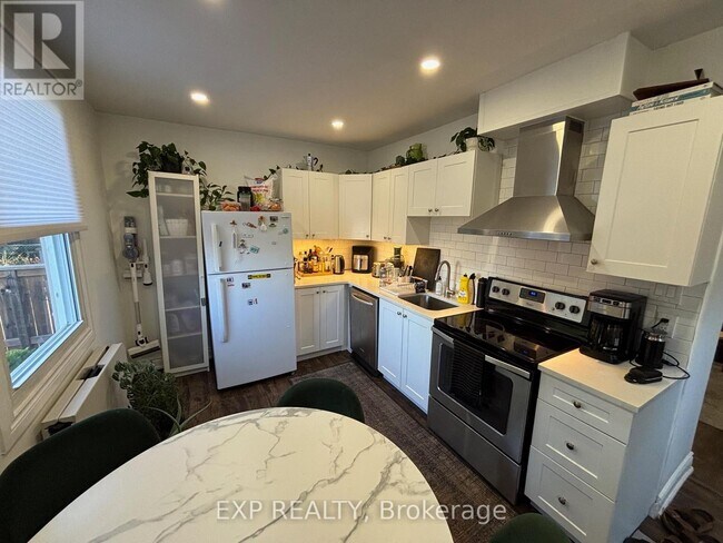 163 Wentworth St N in Hamilton, ON - Building Photo - Building Photo